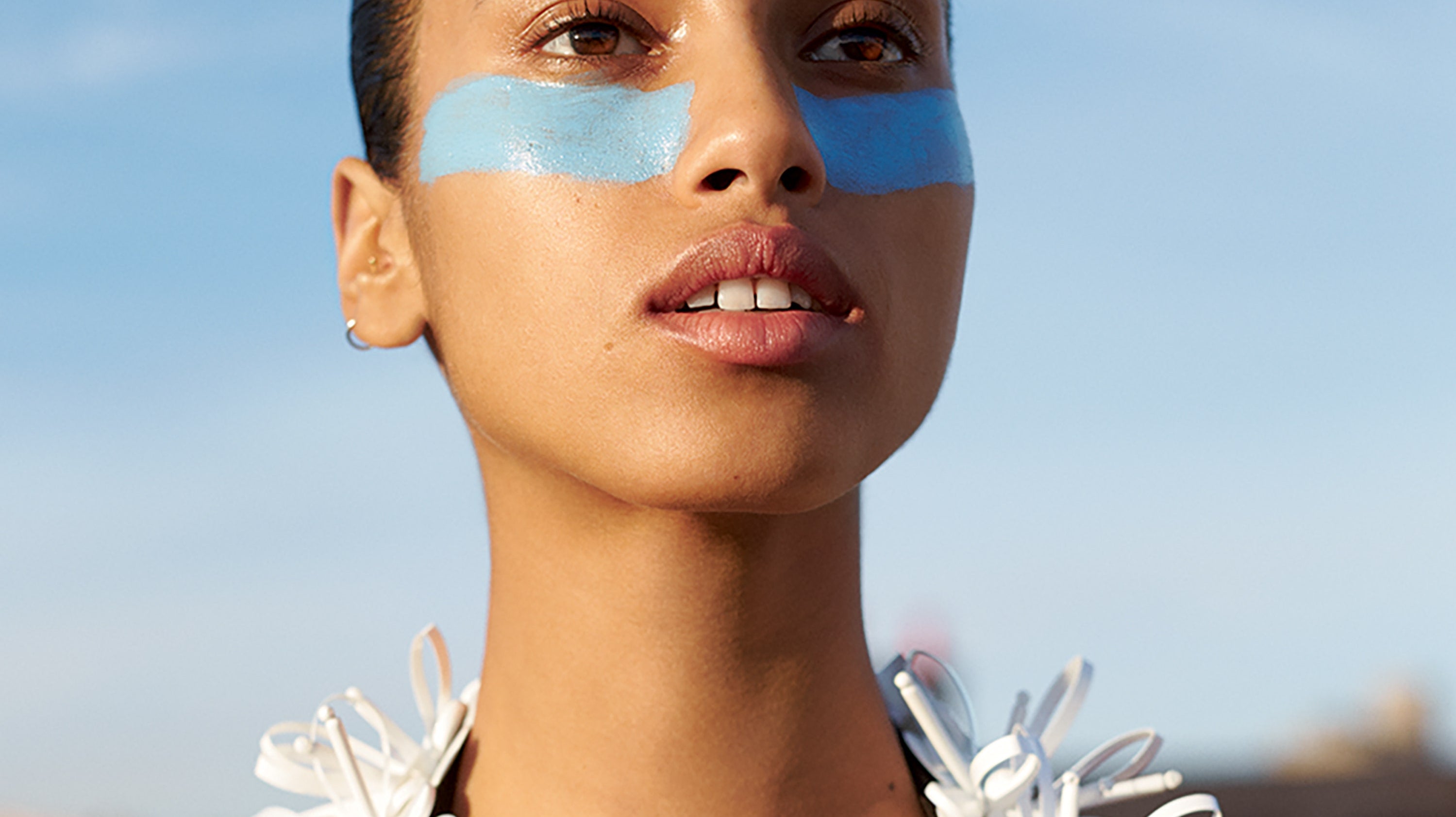 Clean with Dirt: How to Remove Sunscreen Stains