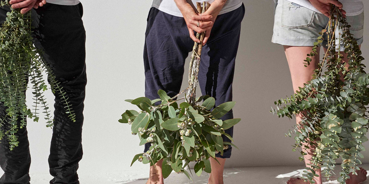 How to keep your washing machine and clothes smelling fresh. 